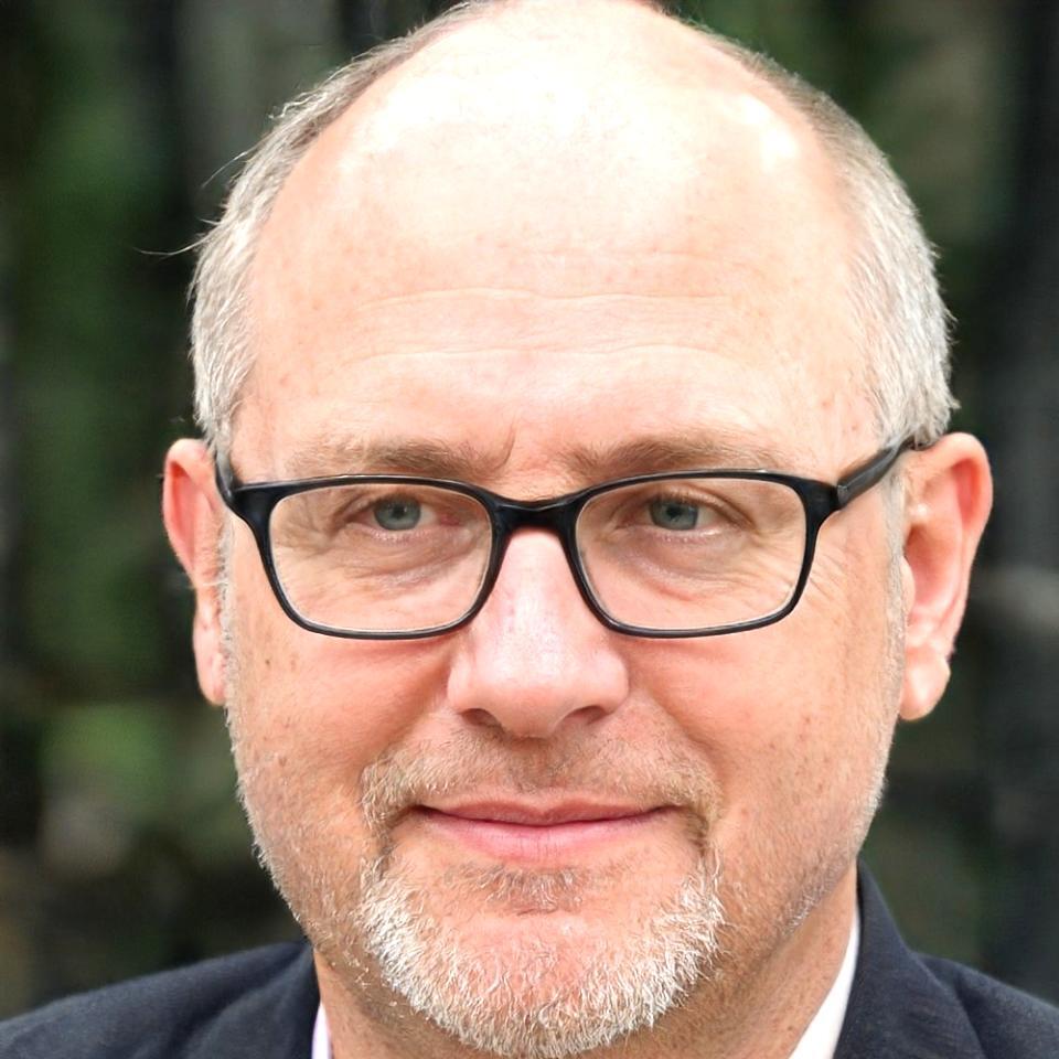 Oleksandr Kravets, lead instructor at Ideaniacin